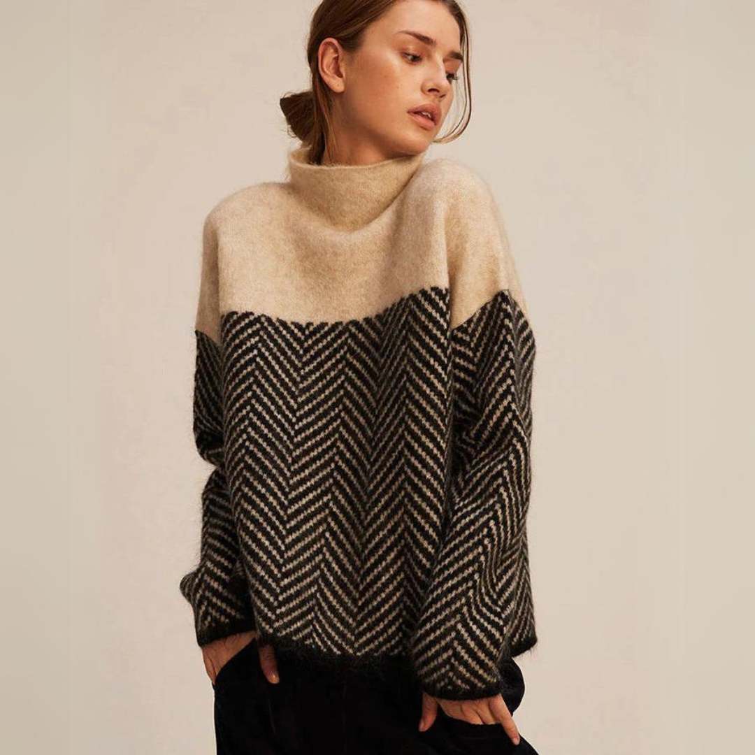 ace – Chevron Pattern Turtleneck Sweater